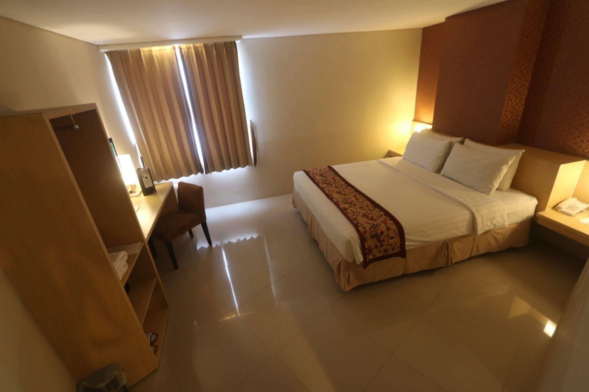 Bekizaar Hotel Surabaya Ngoại thất bức ảnh